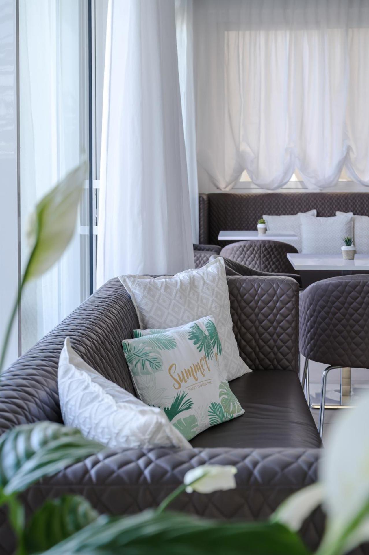 Augustus- Davanti A Noi C'e Solo Il Mare 3* Misano Adriatico