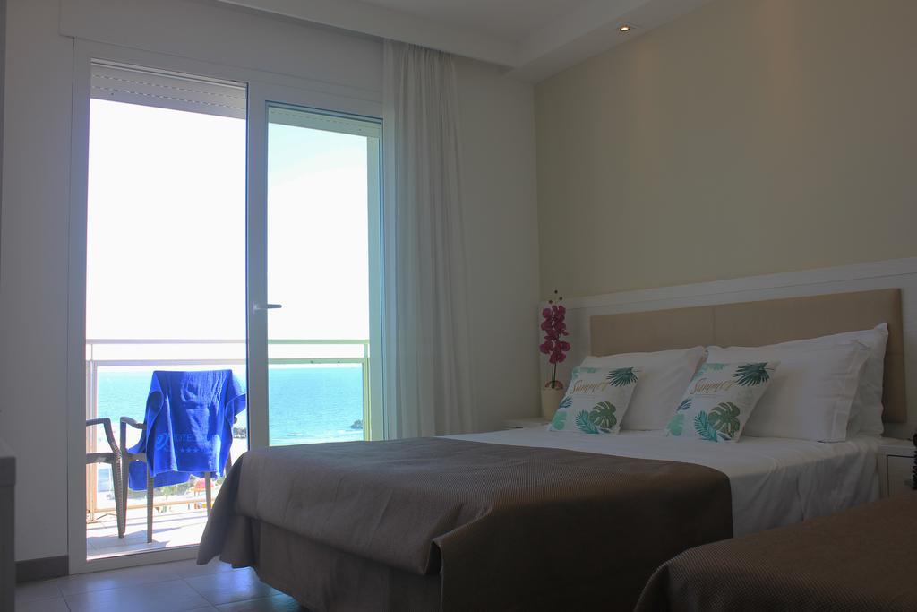 Augustus- Davanti A Noi C'e Solo Il Mare Hotel 3*