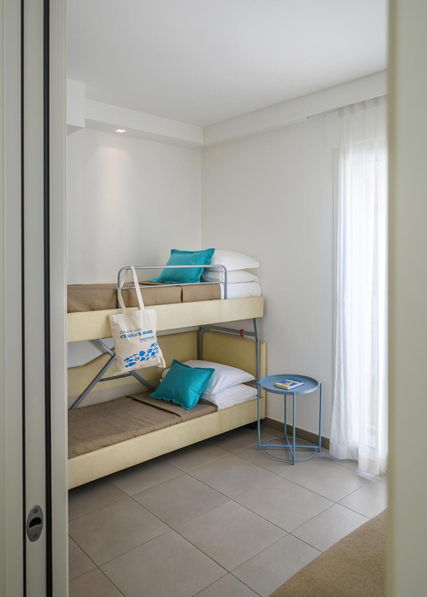 Augustus- Davanti A Noi C'e Solo Il Mare Hotel 3*