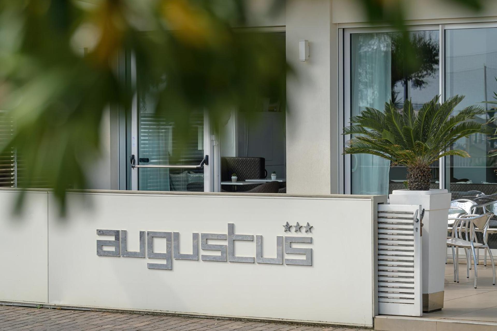 Augustus- Davanti A Noi C'e Solo Il Mare Hotel Misano Adriatico